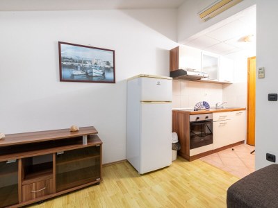 Apartment One bedroom apartment near beach Cove Pokrivenik, Hvar A-2073-f - Outdoor photo 18