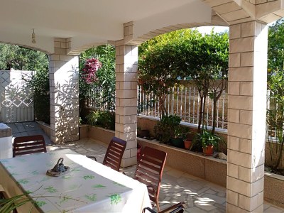 Apartment Two bedroom apartment with terrace and sea view Vinišće, Trogir A-10241-b - Outdoor photo 10