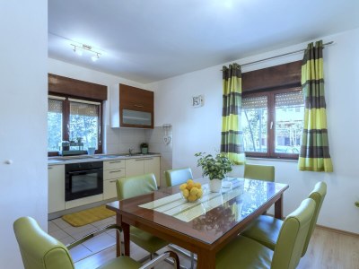 Apartment Three bedroom apartment with terrace Kaštel Štafilić, Kaštela A-20662-a in Kaštel Novi - Apartment