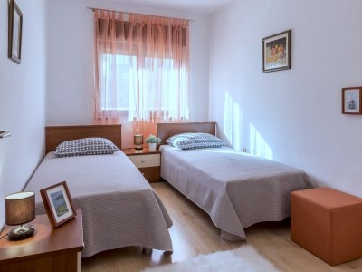 Apartment Three bedroom apartment with terrace Kaštel Štafilić, Kaštela A-20662-a - Outdoor photo 18