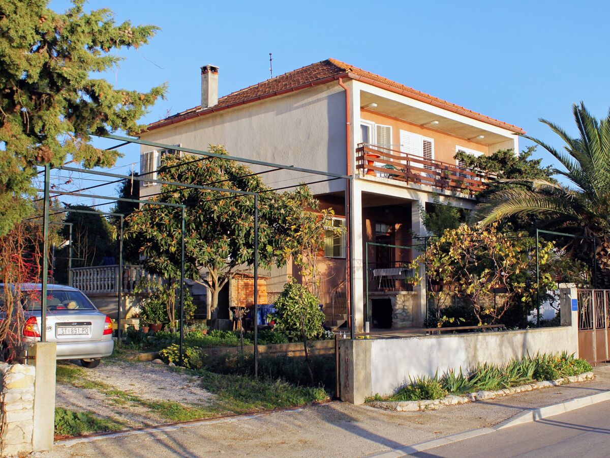 Apartment One bedroom apartment near beach Zadar - Diklo, Zadar A-5925-b - Outdoor photo 2