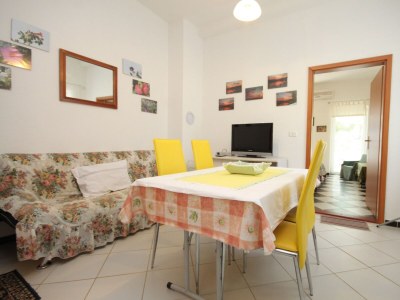 Apartment One bedroom apartment near beach Artatore, Lošinj A-7935-b - Outdoor photo 12
