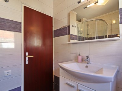 Apartment Three bedroom apartment near beach Brna, Korčula A-4463-a - Outdoor photo 30