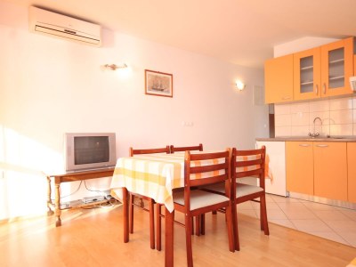 Apartment One bedroom apartment with terrace and sea view Kukljica, Ugljan A-8478-a - Outdoor photo 14