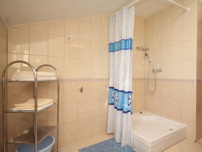 Apartment One bedroom apartment with terrace and sea view Kukljica, Ugljan A-8478-a - Outdoor photo 19