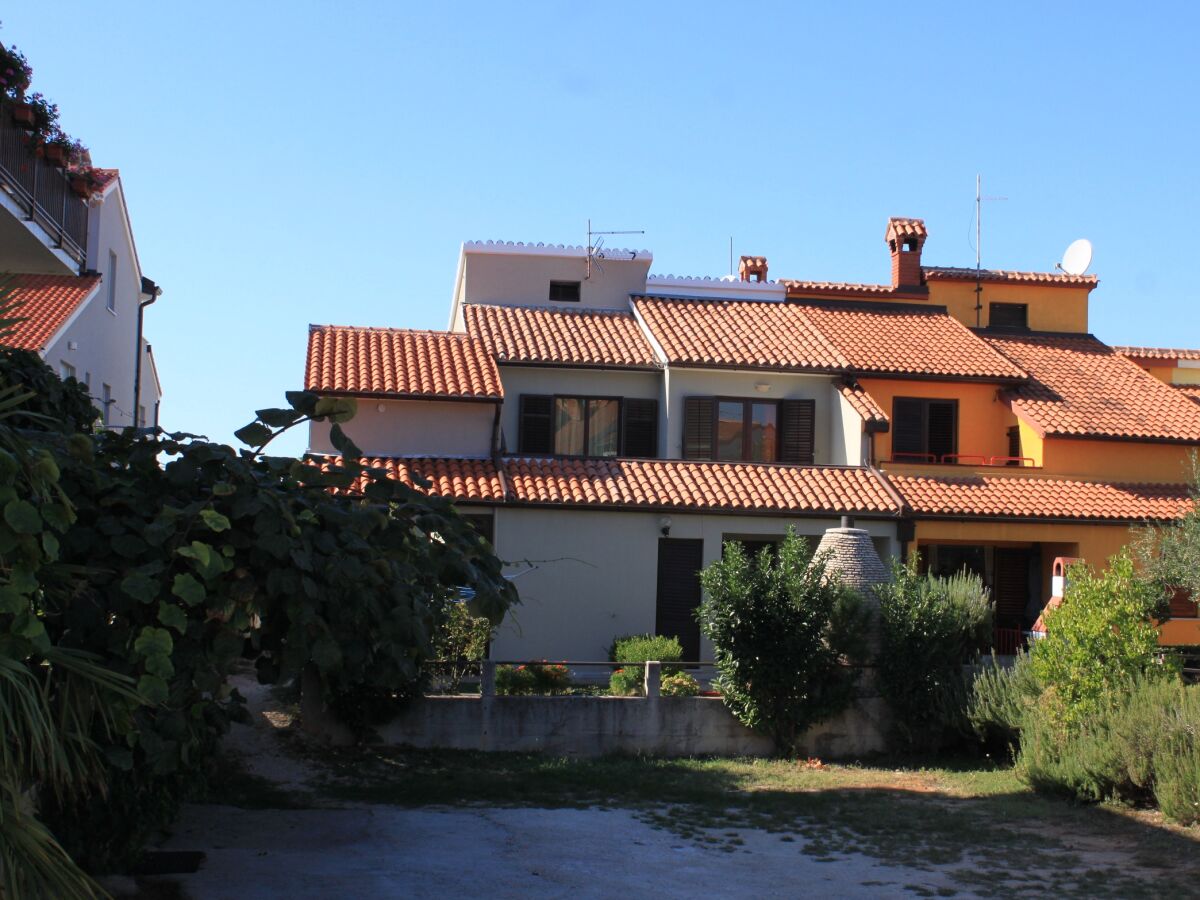 Apartment Studio flat with terrace and sea view Fažana AS-7205-a - Outdoor photo 3