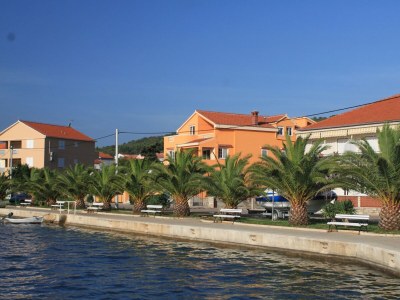 Apartment Studio flat with balcony and sea view Kukljica, Ugljan AS-8478-a - Outdoor photo 5