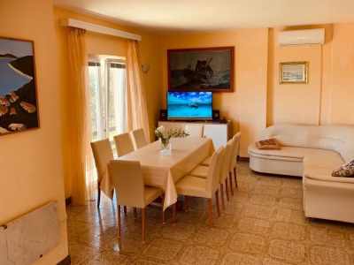 Apartment Four-bedroom apartment near beach Prižba, Korčula A-10061-b - Outdoor photo 17