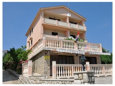 Apartment Two bedroom apartment with balcony and sea view Lopar, Rab A-23747-b - Outdoor photo 2