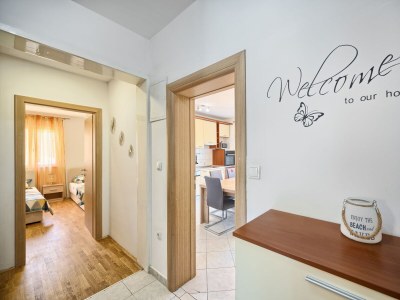 Apartment Two bedroom apartment with terrace Kaštel Lukšić, Kaštela A-20582-b - Outdoor photo 27