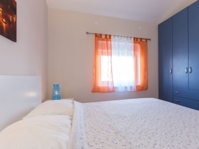 Apartment Two bedroom apartment near beach Čižići, Krk A-20433-d - Outdoor photo 13