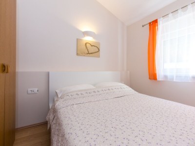 Apartment Two bedroom apartment near beach Čižići, Krk A-20433-d - Outdoor photo 15