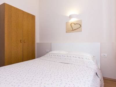 Apartment Two bedroom apartment near beach Čižići, Krk A-20433-d - Outdoor photo 16