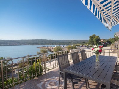 Apartment Two bedroom apartment near beach Čižići, Krk A-20433-d - Outdoor photo 21