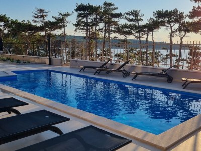 Apartment One bedroom apartment with terrace and sea view Šilo, Krk A-21242-e - Outdoor photo 9