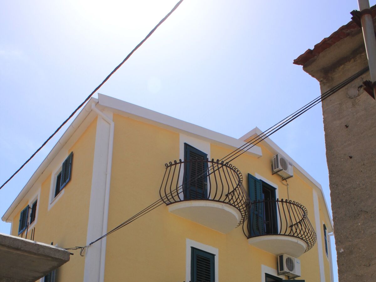 Apartment One bedroom apartment with balcony Kukljica, Ugljan A-8210-c - Outdoor photo 4