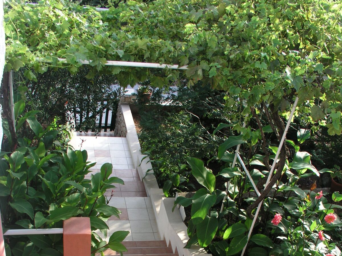 Holiday house Two bedroom house near beach Vinišće, Trogir K-20520 - Outdoor photo 5