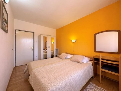 Apartment Two bedroom apartment with terrace and sea view Šilo, Krk A-18724-a - Outdoor photo 14