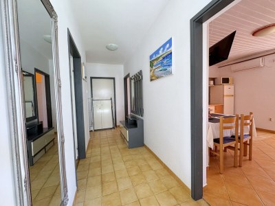 Apartment Two bedroom apartment with terrace and sea view Šilo, Krk A-18724-a - Outdoor photo 21