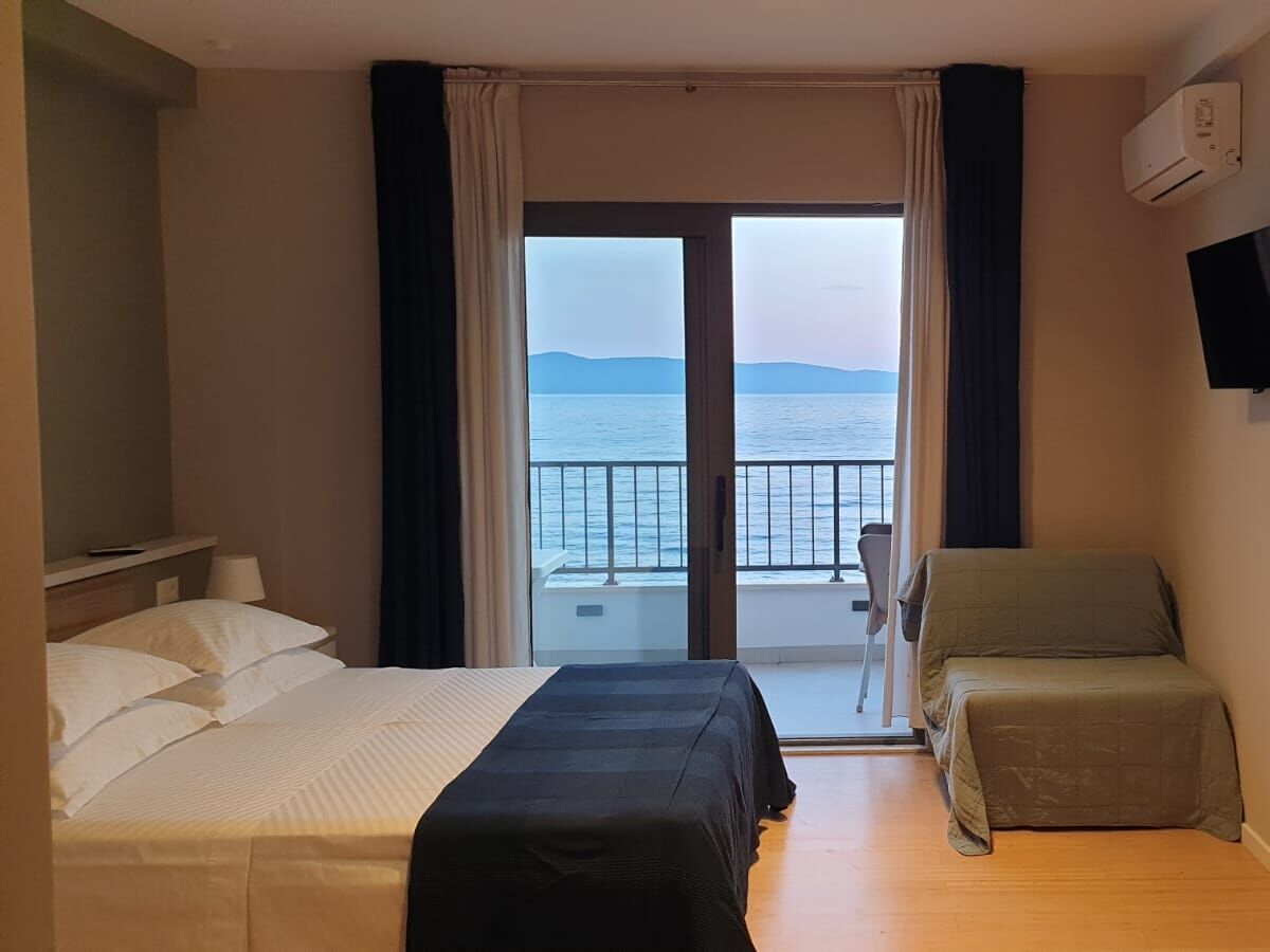 Apartment Studio flat near beach Gornja Podgora, Makarska AS-21736-b