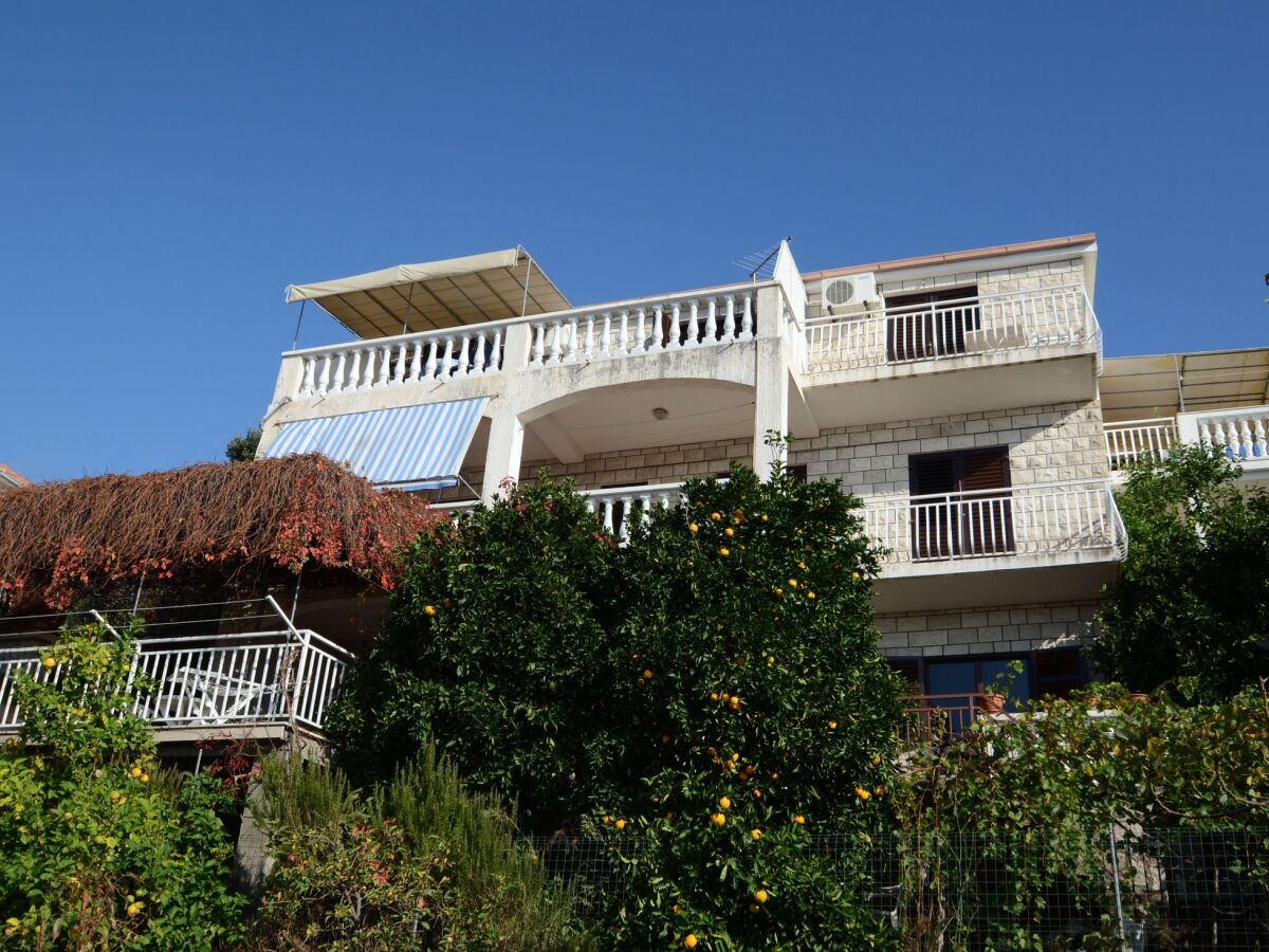 Apartment Two bedroom apartment with terrace and sea view Zavalatica, Korčula A-14204-b - Outdoor photo 2