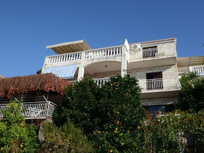 Apartment Two bedroom apartment with terrace and sea view Zavalatica, Korčula A-14204-b - Outdoor photo 2