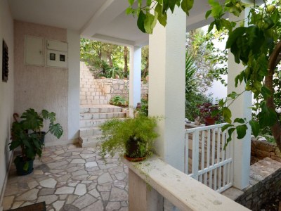 Apartment Two bedroom apartment with terrace and sea view Zavalatica, Korčula A-14204-b - Outdoor photo 5