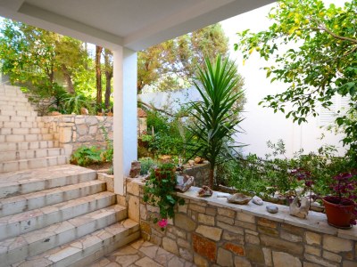 Apartment Two bedroom apartment with terrace and sea view Zavalatica, Korčula A-14204-b - Outdoor photo 7