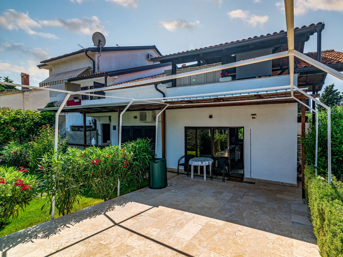 Apartment One bedroom apartment with terrace Poreč A-23561-b