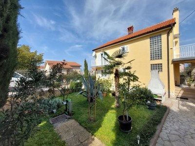 Apartment One bedroom apartment with terrace Malinska, Krk A-22892-b - Outdoor photo 2