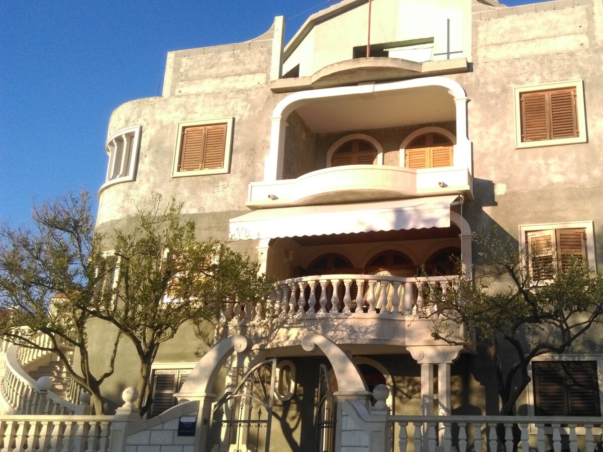 Apartment Studio flat with balcony and sea view Sumartin, Brač AS-13285-a - Outdoor photo 2