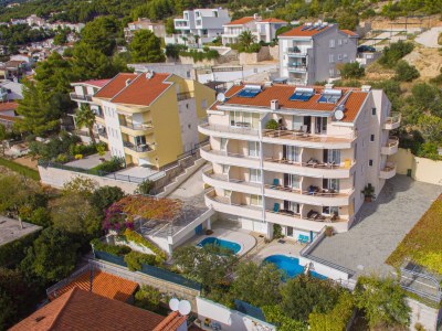 Apartment Two bedroom apartment with terrace and sea view Brela, Makarska A-20065-a - Outdoor photo 2