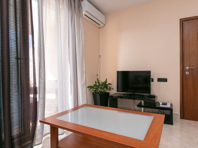 Apartment Two bedroom apartment with terrace and sea view Brela, Makarska A-20065-a - Outdoor photo 14