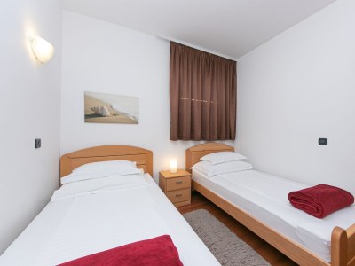 Apartment Two bedroom apartment with terrace and sea view Brela, Makarska A-20065-a - Outdoor photo 22