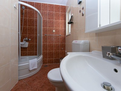 Apartment Two bedroom apartment with terrace and sea view Brela, Makarska A-20065-a - Outdoor photo 24