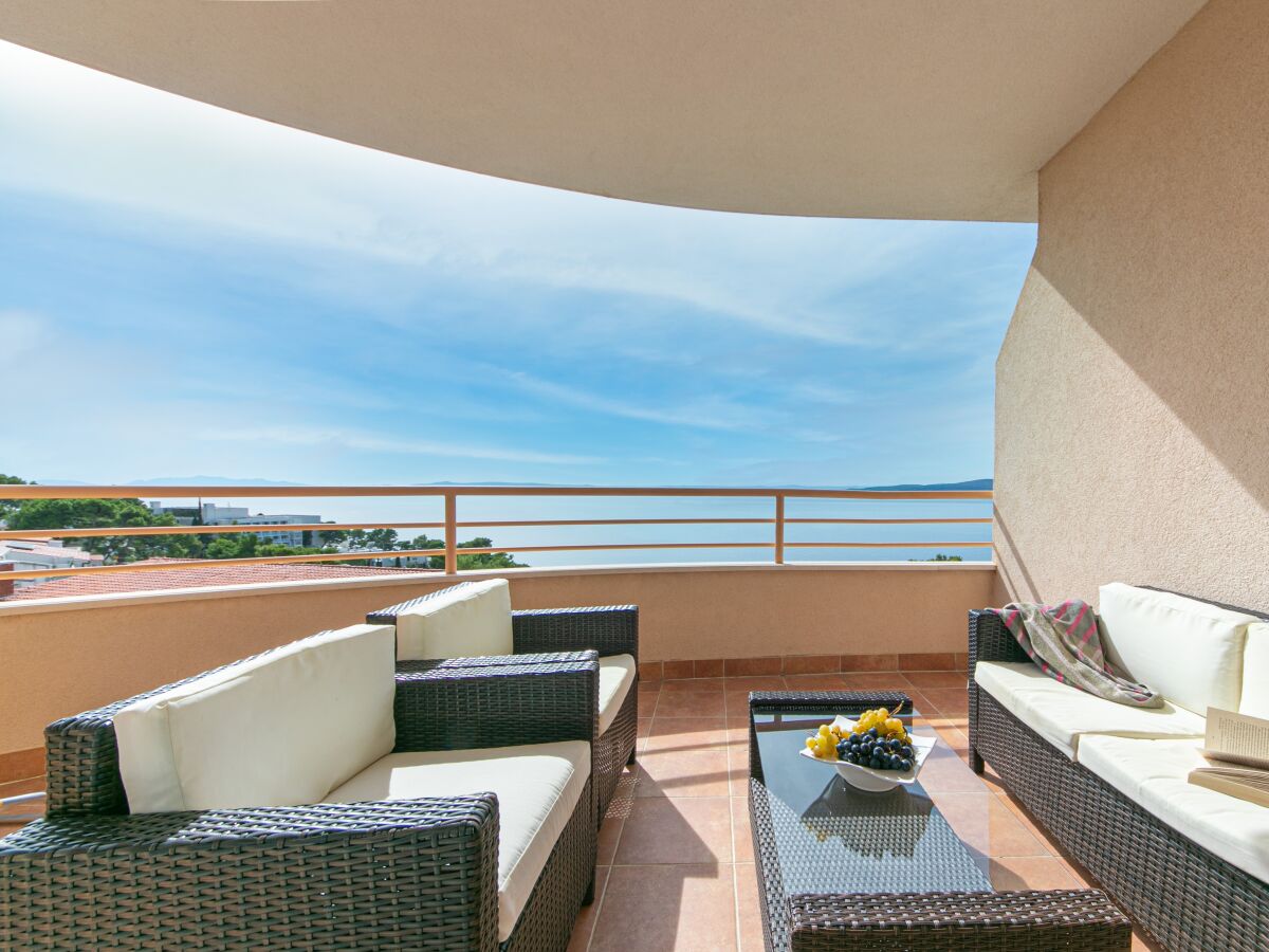 Apartment Two bedroom apartment with terrace and sea view Brela, Makarska A-20066-a