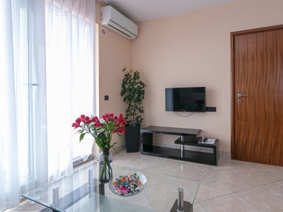 Apartment Two bedroom apartment with terrace and sea view Brela, Makarska A-20066-a - Outdoor photo 15