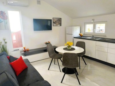 Apartment One bedroom apartment with terrace Pirovac, Šibenik A-23285-a - Outdoor photo 5