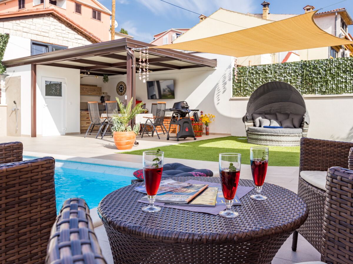 Holiday house Two bedroom house with terrace Rovinj K-24669