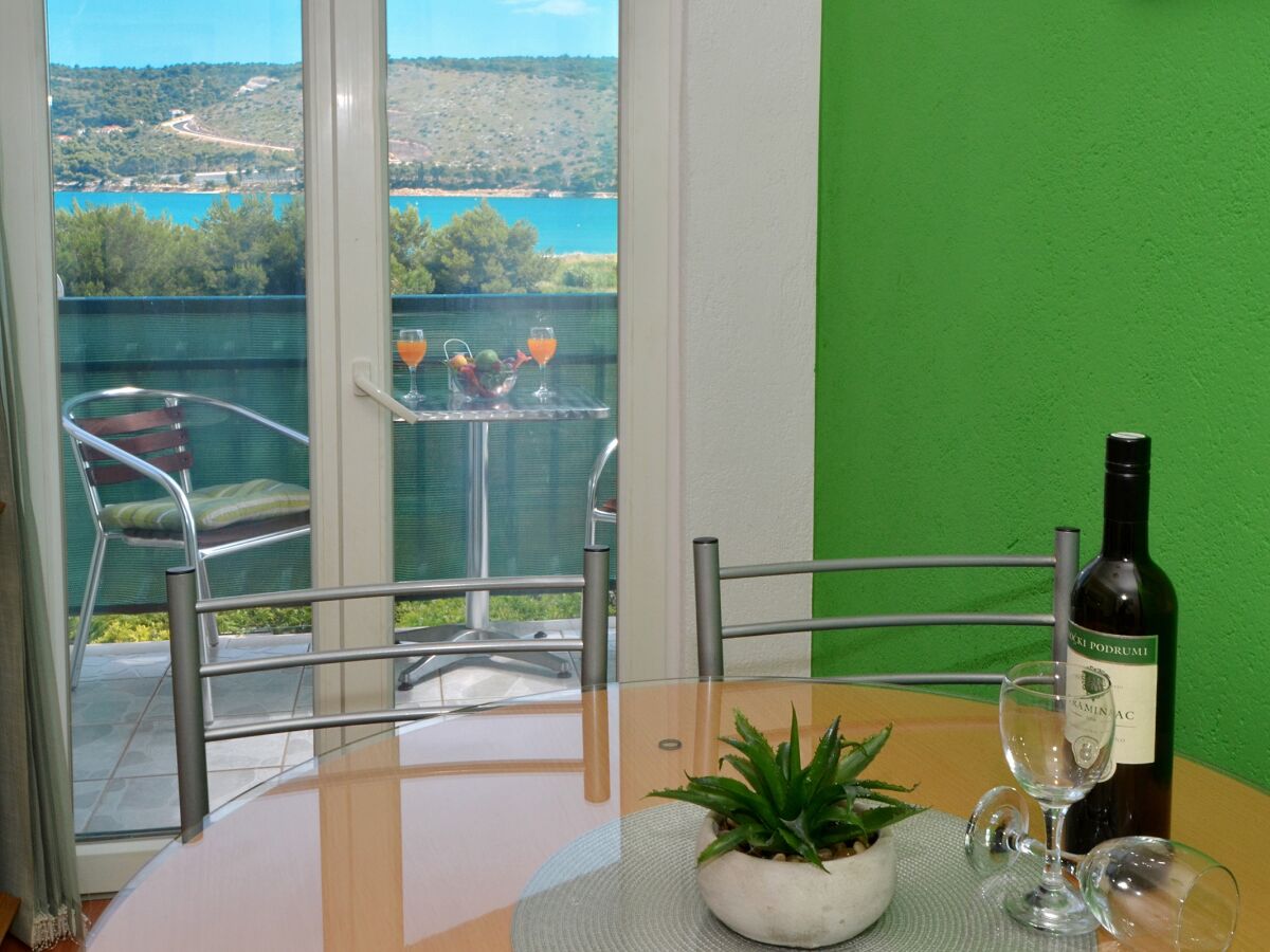 Apartment One bedroom apartment with balcony and sea view Trogir A-24168-c