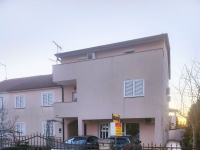 Apartment Two bedroom apartment with balcony Poreč A-22124-b - Outdoor photo 3