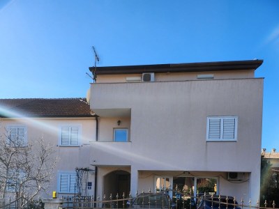 Apartment One bedroom apartment with terrace Poreč A-22124-d - Outdoor photo 2