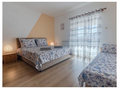 Apartment One bedroom apartment with terrace Poreč A-22124-d - Outdoor photo 14