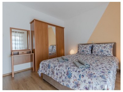 Apartment One bedroom apartment with terrace Poreč A-22124-d - Outdoor photo 15