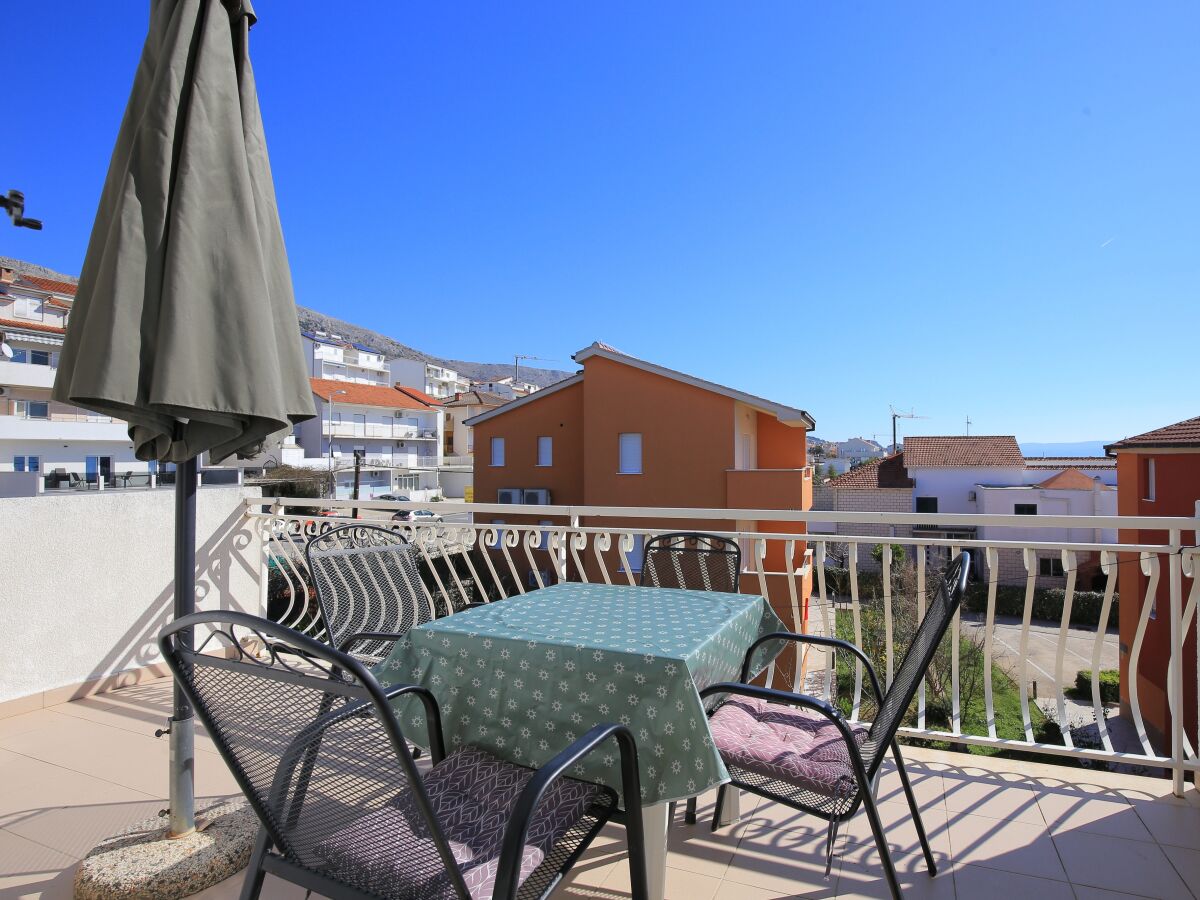 Apartment One bedroom apartment with terrace and sea view Podstrana, Split A-23954-b