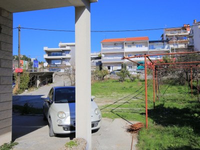 Apartment One bedroom apartment with terrace and sea view Podstrana, Split A-23954-b - Outdoor photo 9
