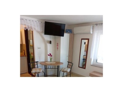 Apartment Studio flat near beach Martinšćica, Cres AS-23980-d - Outdoor photo 9