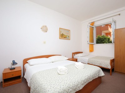 Apartment One bedroom apartment with air-conditioning Podstrana, Split A-23954-c in Podstrana - Apartment