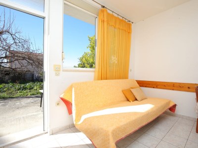Apartment One bedroom apartment with air-conditioning Podstrana, Split A-23954-c - Outdoor photo 11