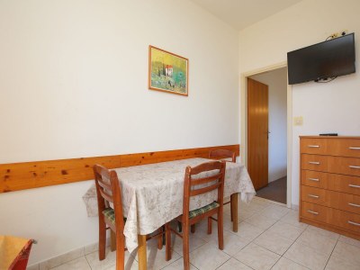 Apartment One bedroom apartment with air-conditioning Podstrana, Split A-23954-c - Outdoor photo 13